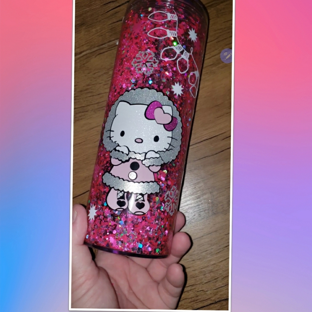 Hello Kitty 18 oz snowglobe tumbler